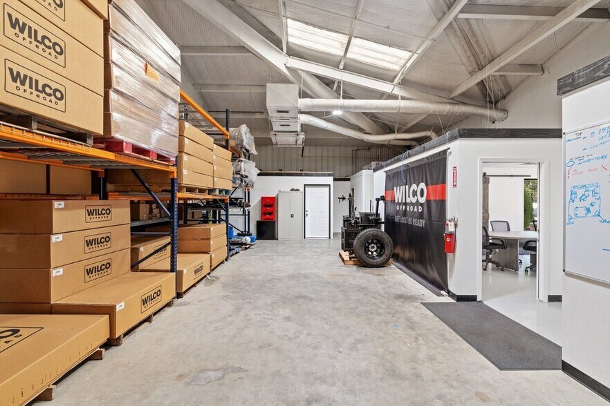More Photos Of 101 John Kelly St, Burnet Industrial For Sale