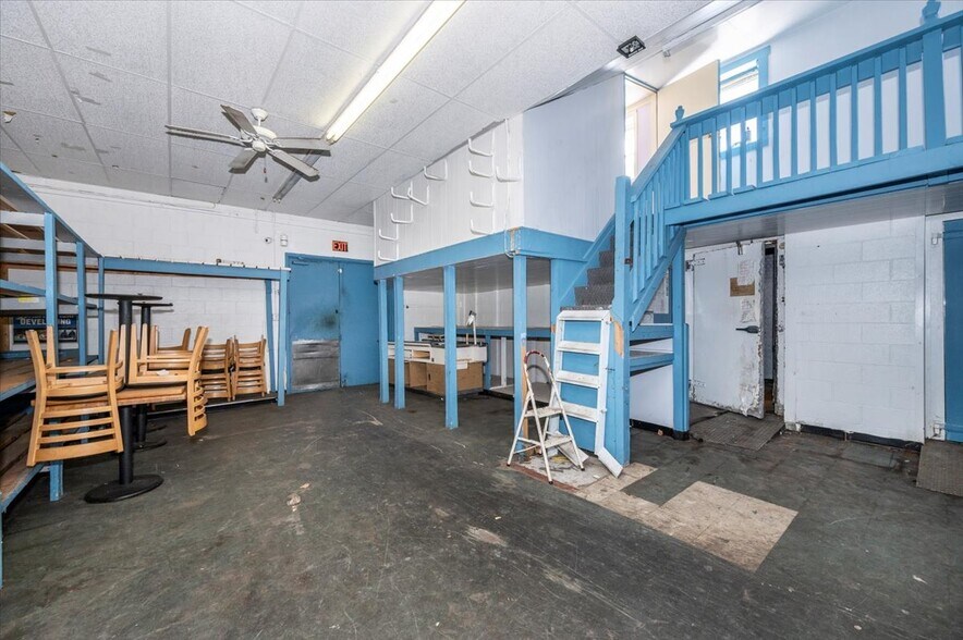 More Photos Of 100 W Main St, Fairfield Freestanding For Sale