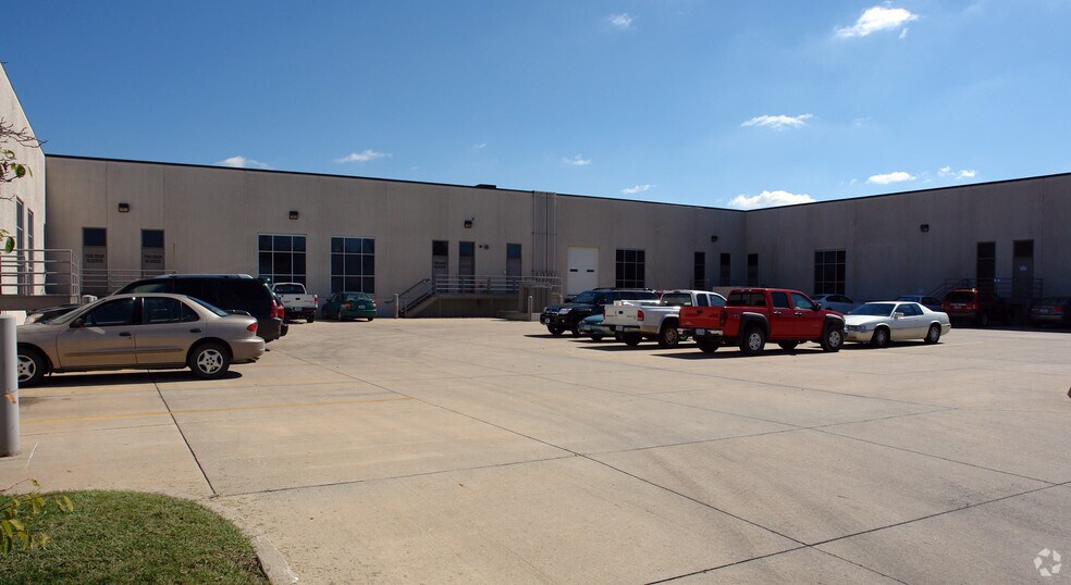 More Photos Of 400 SW 8th St, Des Moines Medical For Sale