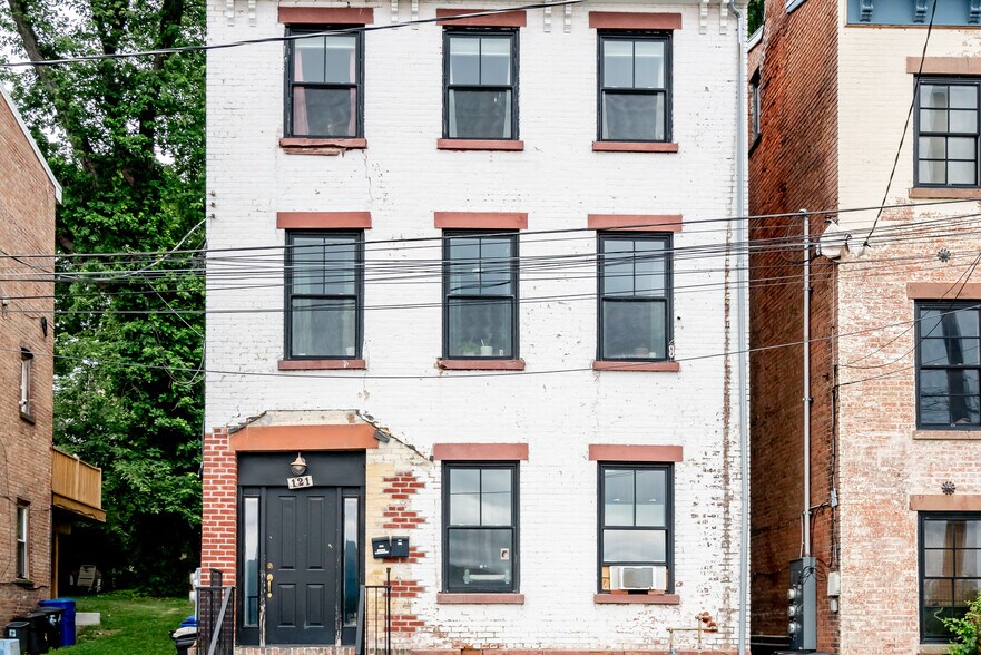 More Photos Of 121 Montgomery St, Newburgh Apartments For Sale