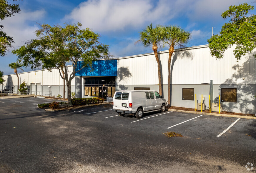 Primary Photo Of 2230C 31st St S, Saint Petersburg Warehouse For Lease