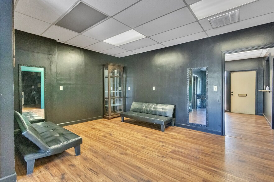 More Photos Of 2027 Grand Canal Blvd, Stockton Office For Sale