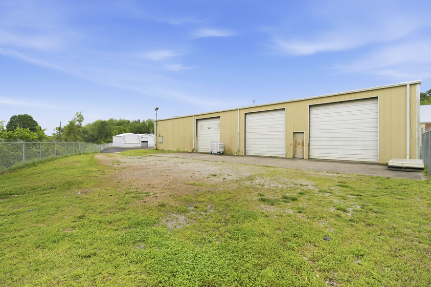 More Photos Of 790 10th st, Cassville Industrial For Sale