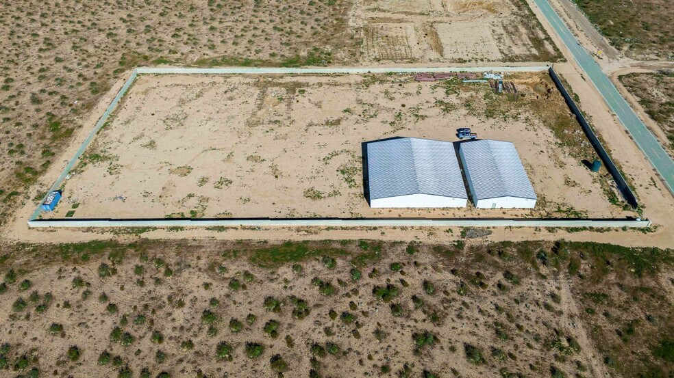More Photos Of 22245 Mitchell Blvd, California City Warehouse For Lease
