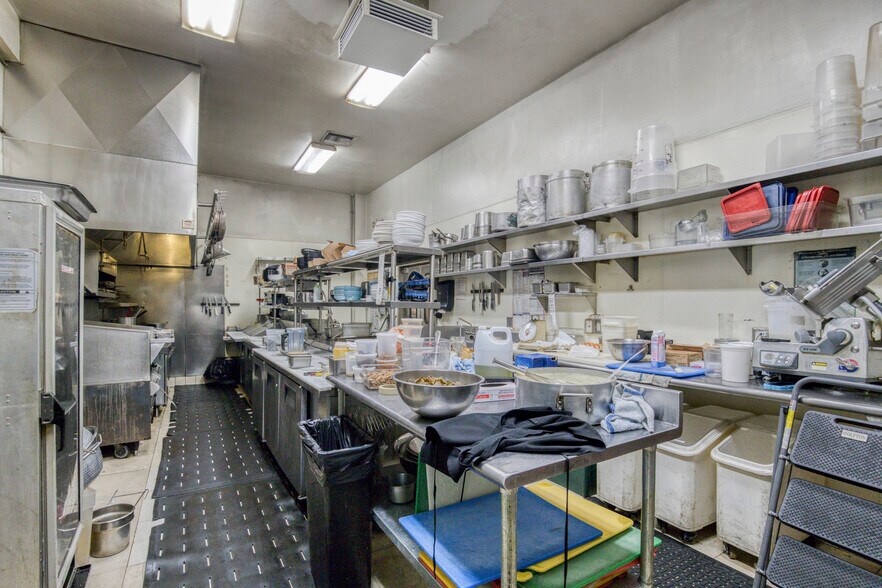 More Photos Of 3155-3157 Glendale Blvd, Los Angeles General Retail For Sale