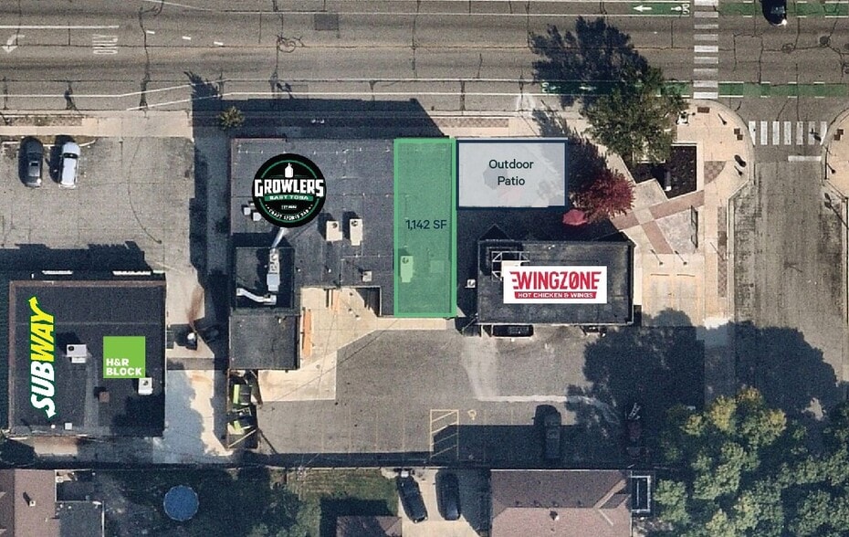 More Photos Of 6715 W North Ave, Wauwatosa Storefront For Lease