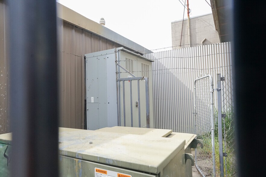 More Photos Of 1302-1310 9th St, Modesto Storefront For Sale