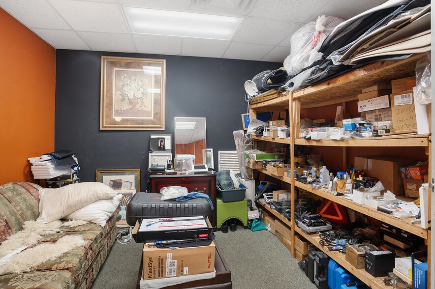 More Photos Of 2000 Columbia Ave, Franklin Freestanding For Lease