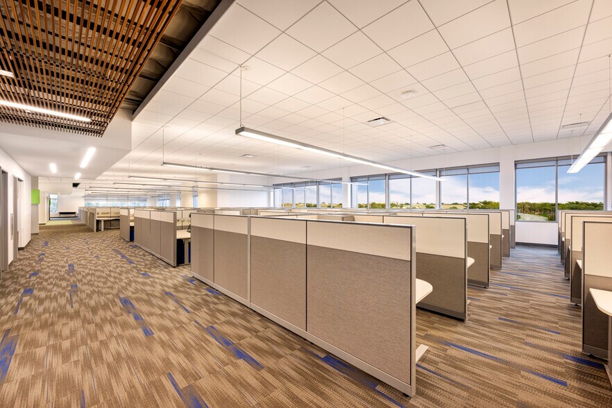 More Photos Of 2900 W Geronimo Pl, Chandler Unknown For Lease