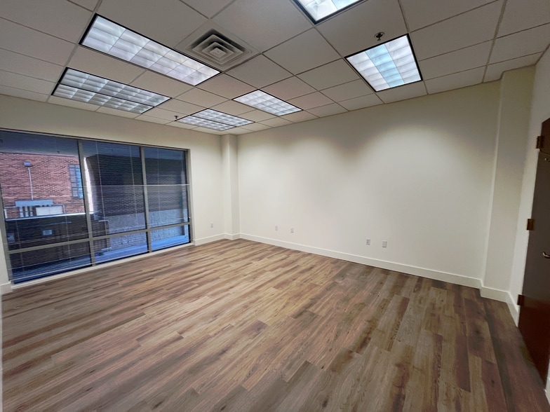 More Photos Of 701 E High St, Charlottesville Apartments For Lease
