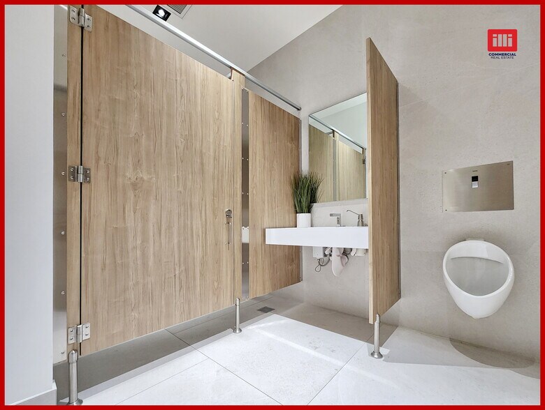 More Photos Of 5121 Van Nuys Blvd, Sherman Oaks Office Residential For Lease