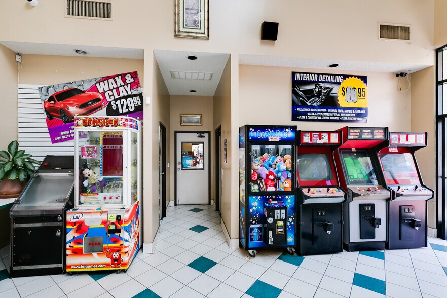 More Photos Of 445 W Foothill Blvd, Rialto Carwash For Sale