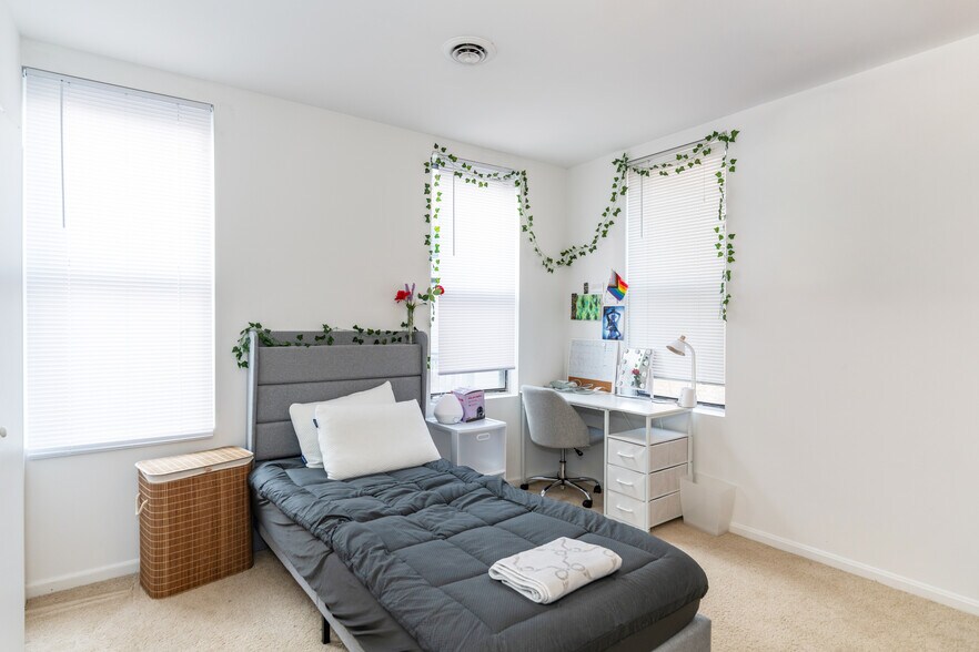 More Photos Of 2514 13th St NW, Washington Apartments For Sale