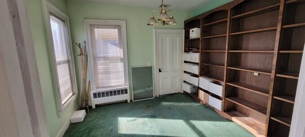 More Photos Of 147 N Ocean Ave, Patchogue Office For Sale