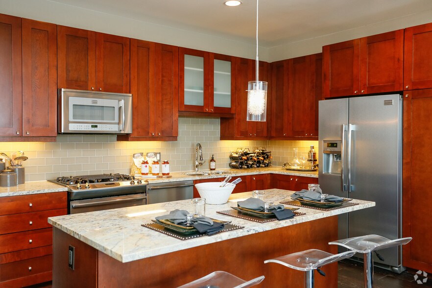 More Photos Of 2929 Weslayan St, Houston Apartments For Lease