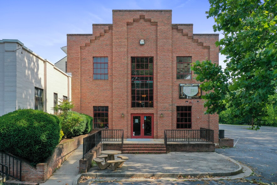 Primary Photo Of 144 Runnymeade rd, Bunker Hill Specialty For Sale