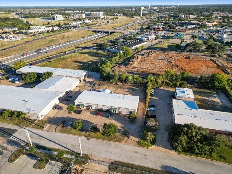 More Photos Of 1902 Pinon Dr, College Station Warehouse For Lease