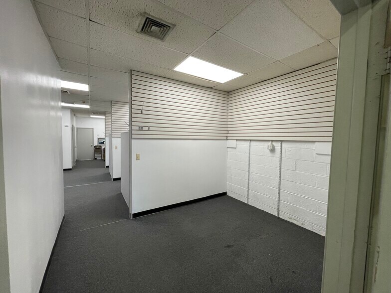 More Photos Of 45 Wadsworth St, Wallington Warehouse For Lease