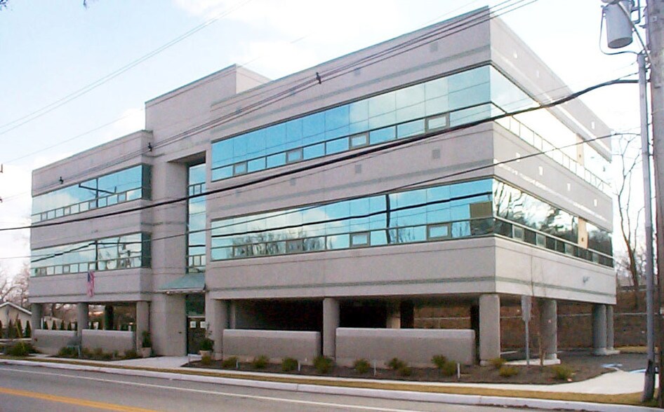 Primary Photo Of 60 Morris Tpke, Summit Office For Lease