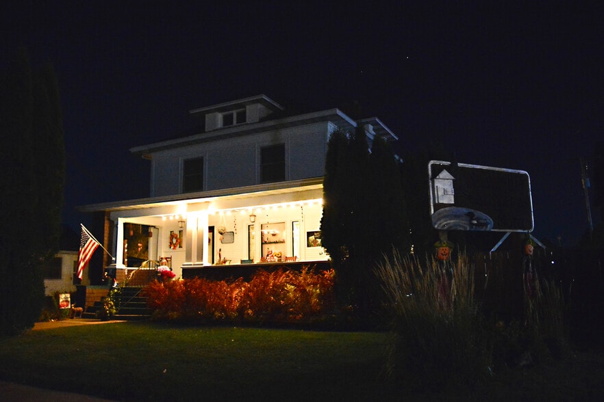 More Photos Of 317 E Park Ave, Minocqua Hotel For Sale