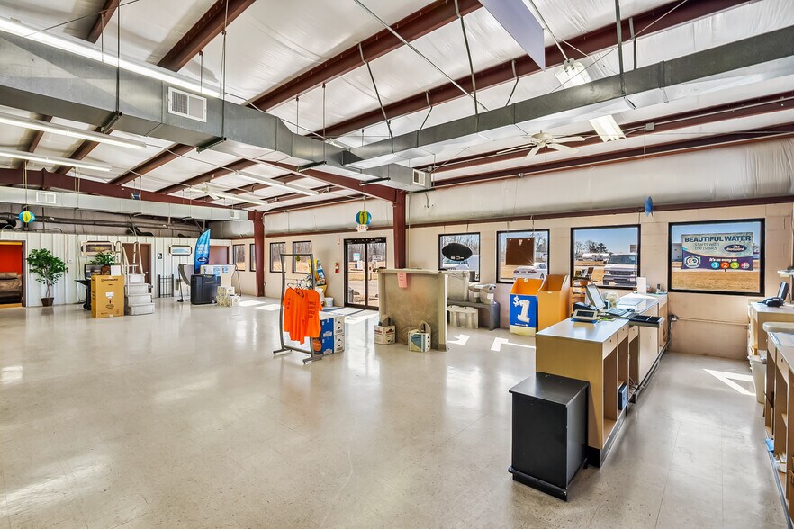 More Photos Of 1932 Bealer Dr, Marion General Retail For Sale