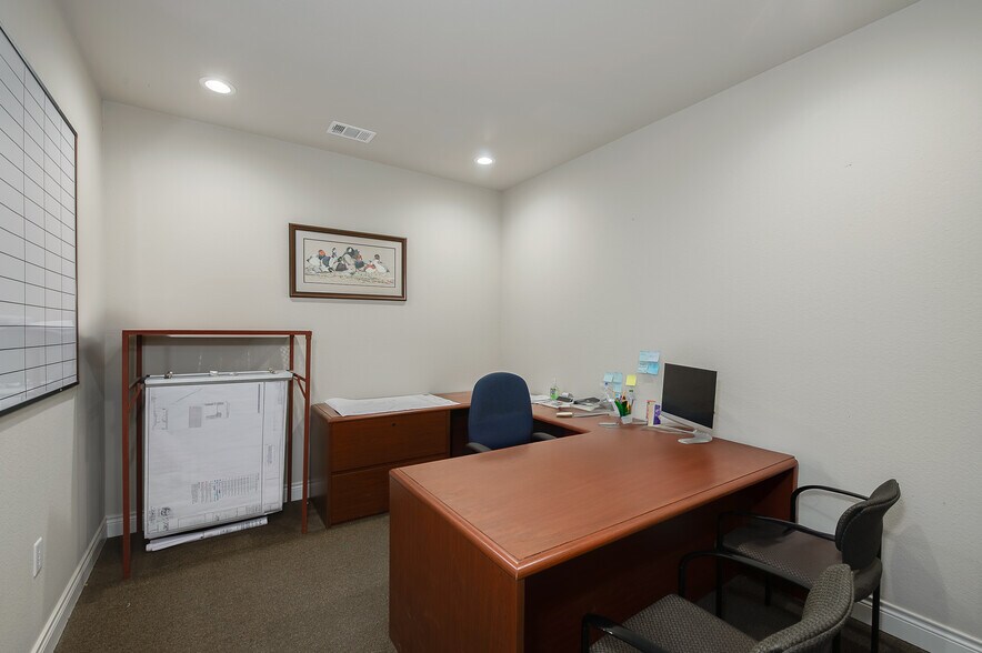 More Photos Of 11184 Dan Williams Ln, College Station Warehouse For Sale