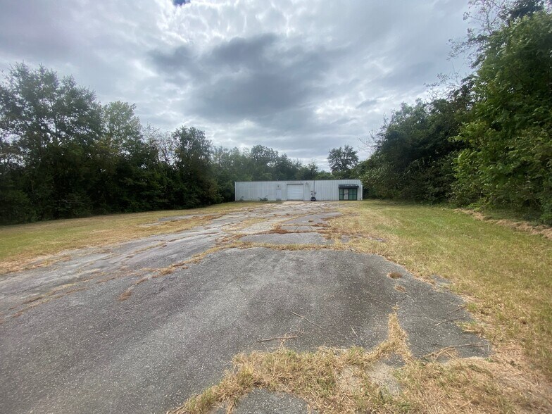 Primary Photo Of 1178 Hightower Rd, Macon-Bibb Warehouse For Sale