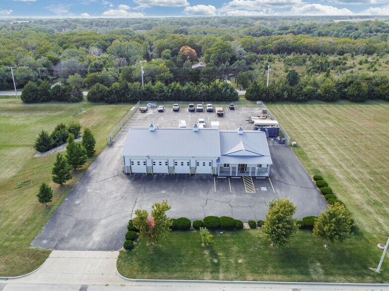 More Photos Of 801 N River St, Derby Warehouse For Sale