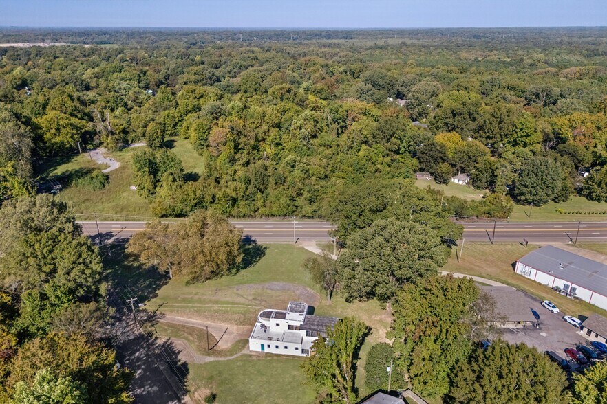 More Photos Of 3590 Thomas St, Memphis Office For Sale