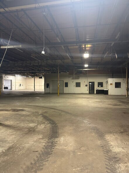 More Photos Of 14485 S Highway 377, Fort Worth Distribution For Lease