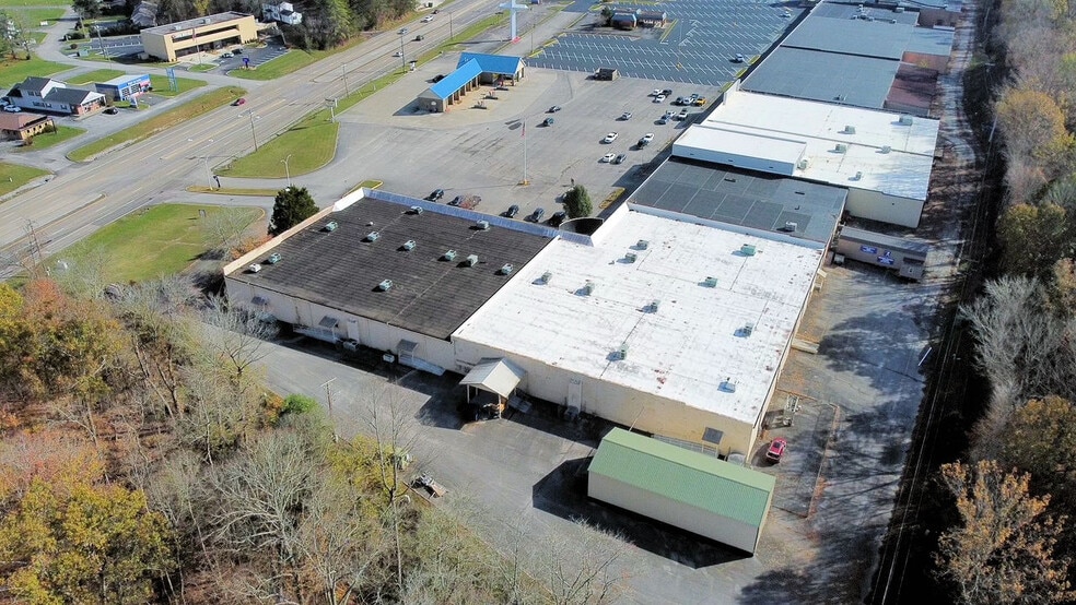 More Photos Of 1059 E Tri County Blvd, Oliver Springs Office Residential For Sale