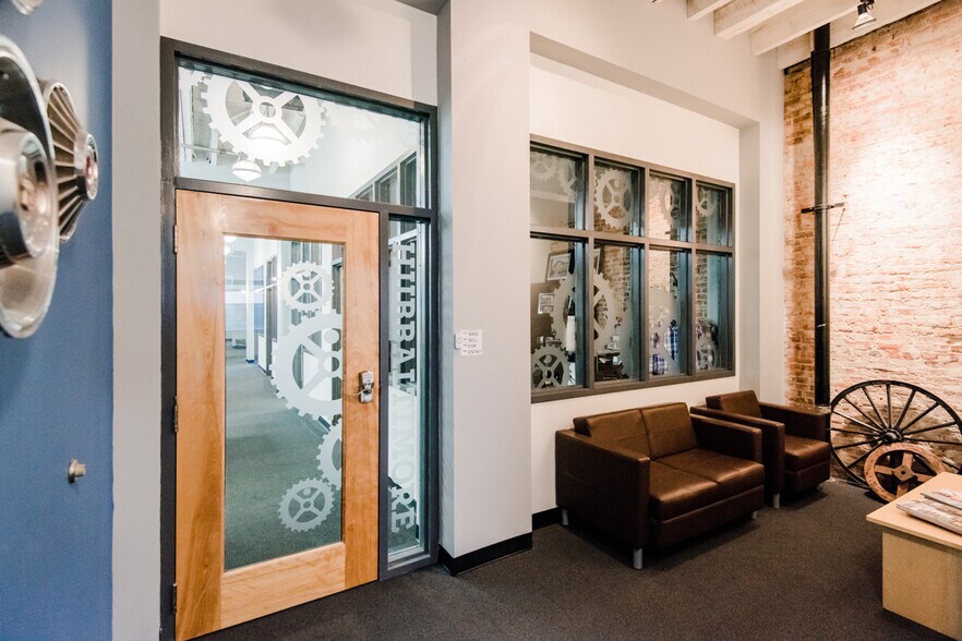 More Photos Of 217 N Charles St, Baltimore Office For Lease