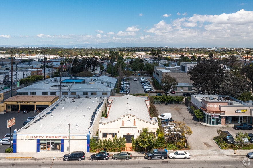 More Photos Of 439 W Anaheim St, Long Beach Freestanding For Sale