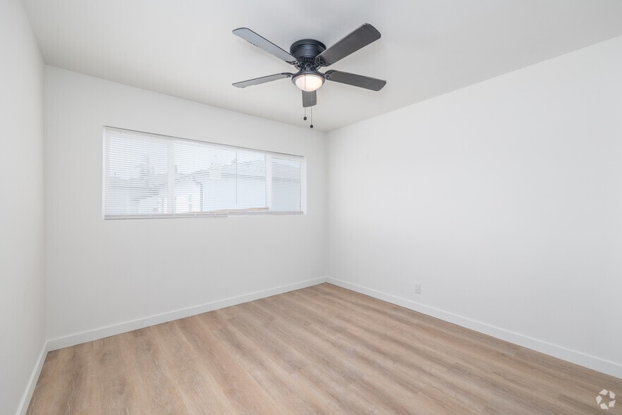 More Photos Of 1525 W 105th St, Los Angeles Apartments For Sale