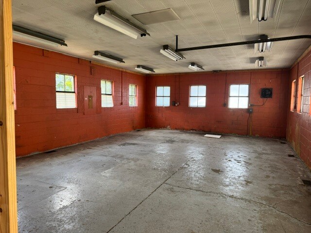 More Photos Of 12 S Chenango St, Greene Flex For Sale