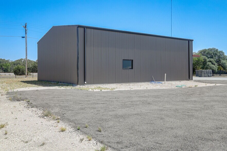 More Photos Of 1069 County Road 264, Bertram Unknown For Lease