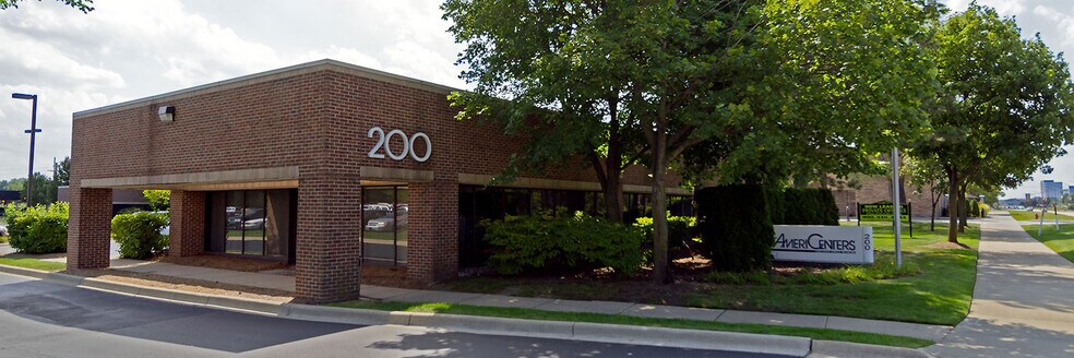 More Photos Of 200 E Big Beaver Rd, Troy Office For Lease