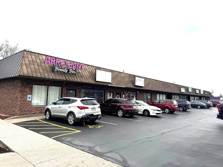 More Photos Of 6500-6524 W Capitol Dr, Milwaukee Storefront For Sale