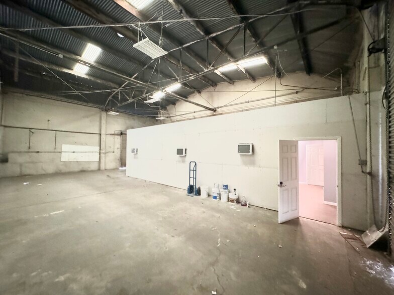 More Photos Of 3780 Main St, Oakley Flex For Lease