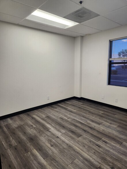 More Photos Of 2005 Raymer Ave, Fullerton Warehouse For Lease
