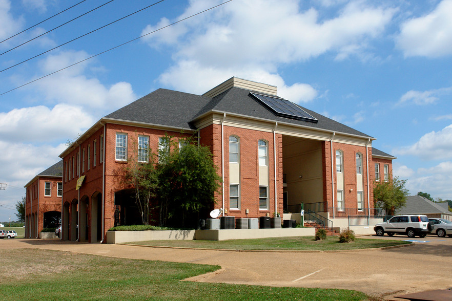 Primary Photo Of 3900 Lakeland Dr, Flowood Loft Creative Space For Lease