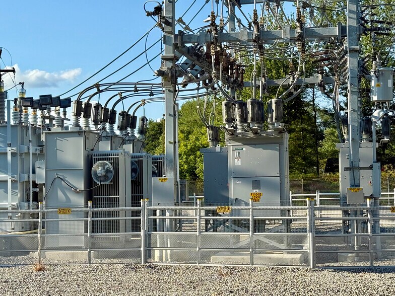 More Photos Of 901 Carpenter Rd, Albany Specialty For Sale