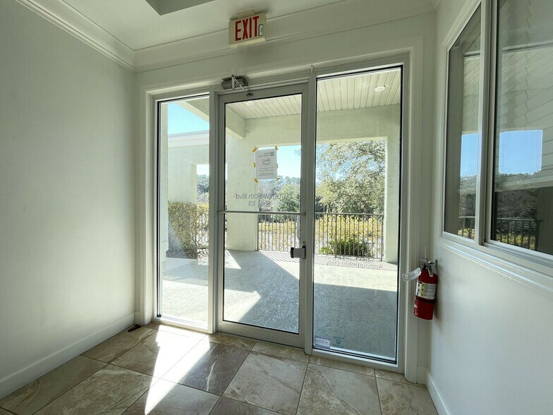 More Photos Of 1701 NW 80th Blvd, Gainesville Office For Sale