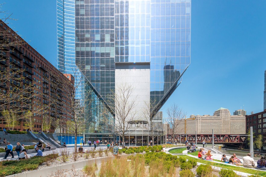 More Photos Of 150 N Riverside Plz, Chicago Office For Lease