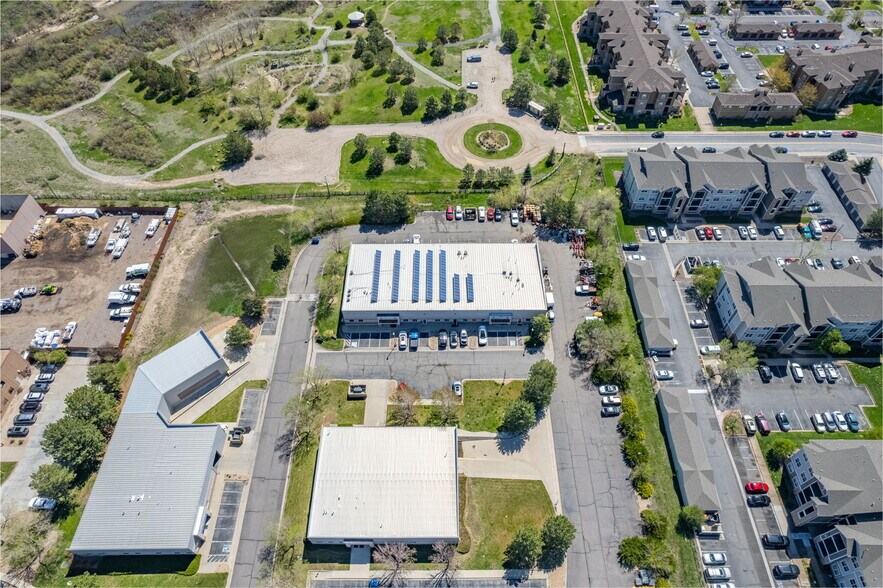 More Photos Of 15534 E Hinsdale Cir, Centennial Light Distribution For Lease