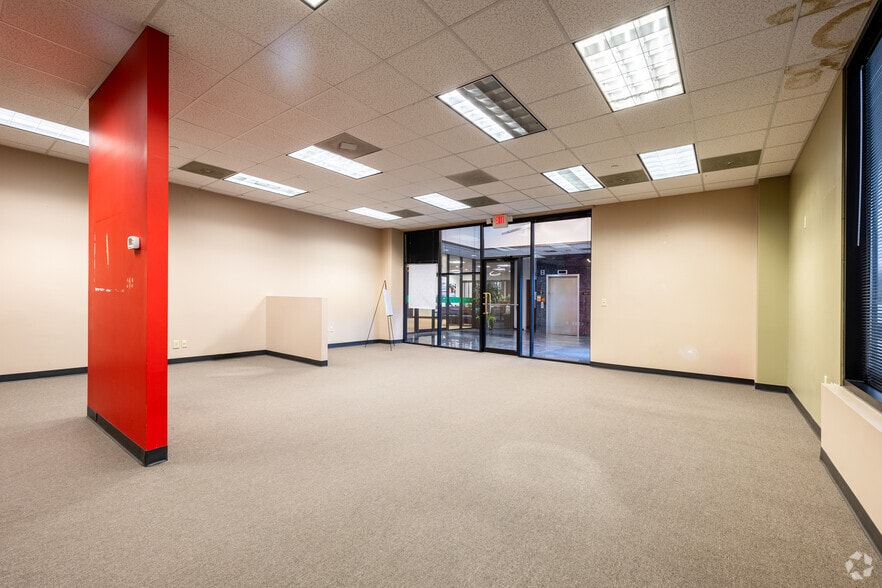 More Photos Of 603 Pilot House Dr, Newport News Office For Lease