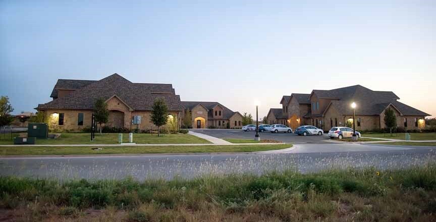 More Photos Of 749 E Gateway St, Abilene Office For Lease