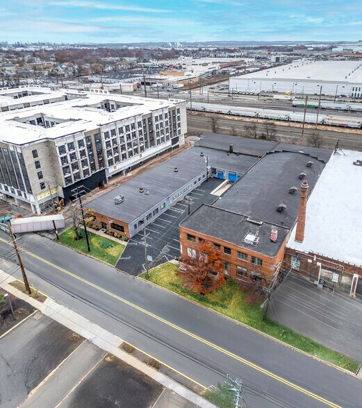 More Photos Of 1101-1107 W Elizabeth Ave, Linden Warehouse For Sale