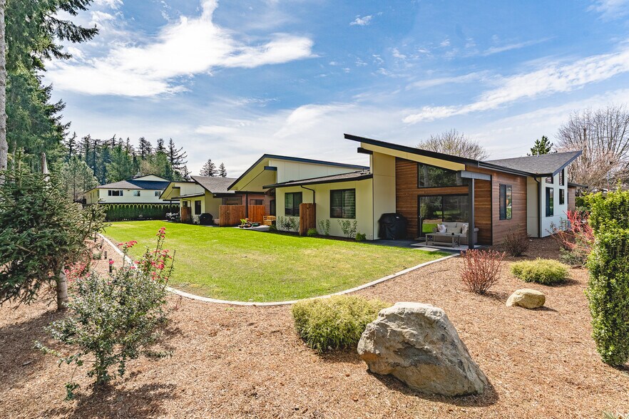 More Photos Of 914 Citadel Dr, Everson Office Residential For Sale