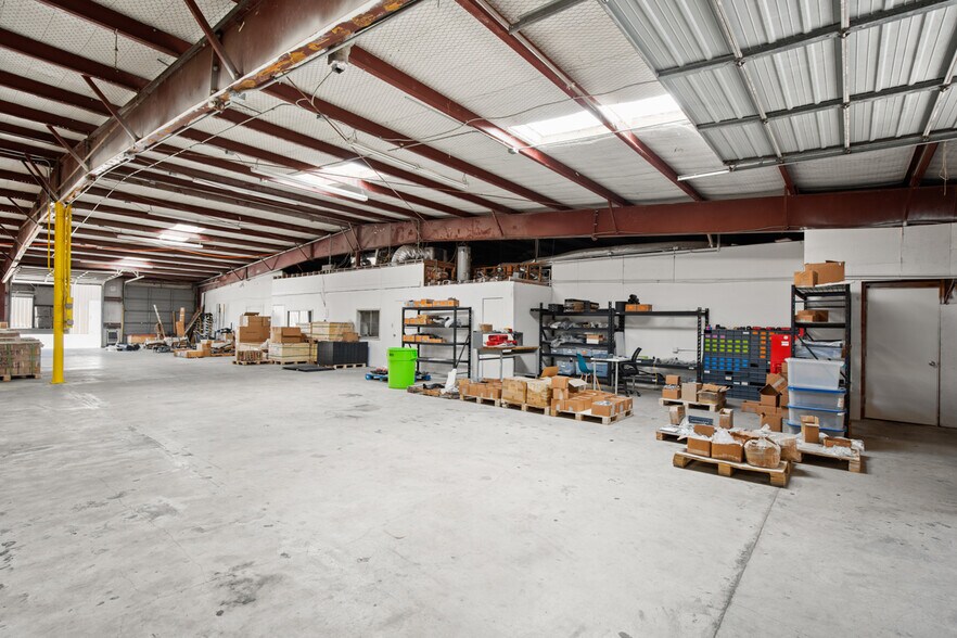 More Photos Of 9300 Brown Ln, Austin Warehouse For Lease